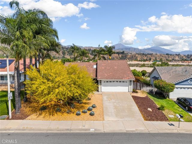 6871 Grove Avenue, Highland, CA 92346
