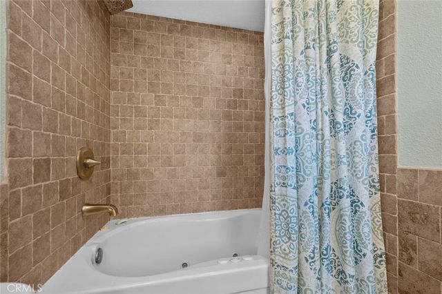 6871 Grove Avenue, Highland, CA 92346