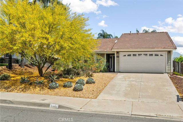 6871 Grove Avenue, Highland, CA 92346