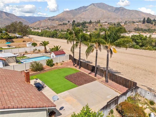 6871 Grove Avenue, Highland, CA 92346