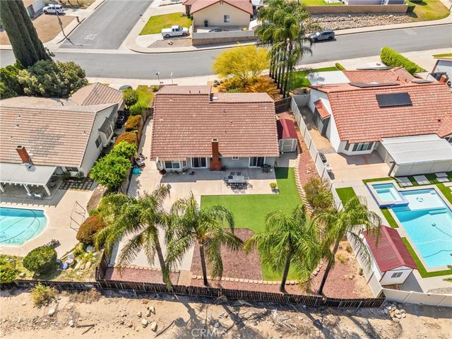 6871 Grove Avenue, Highland, CA 92346