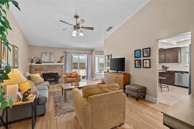 6871 Grove Avenue, Highland, CA 92346