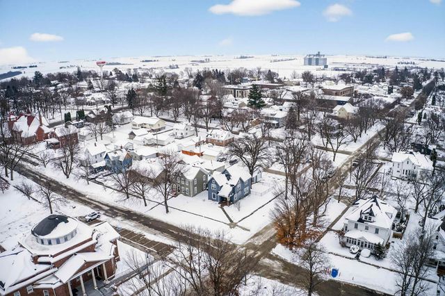 501 4th Street, Traer, IA 50675