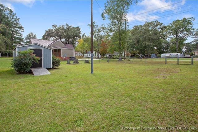 404 E Donaldson Avenue, Raeford, NC 28376