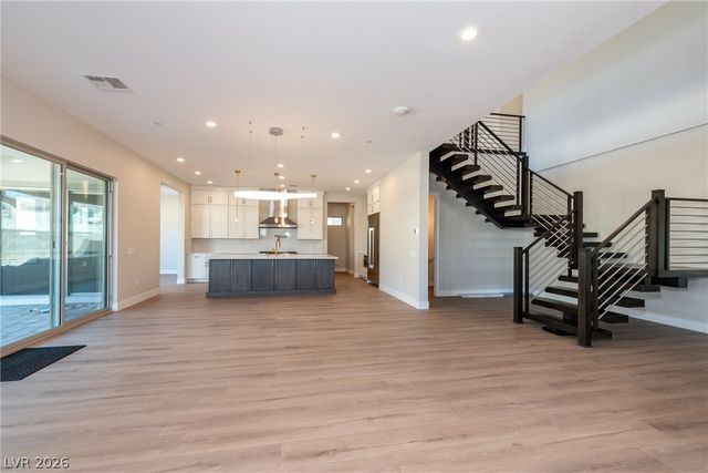 5086 Canyon Crossing Street, Las Vegas, NV 89135