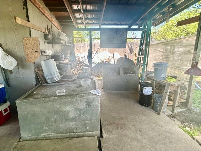 103 Ave 4 NW, Atkins, AR 72823