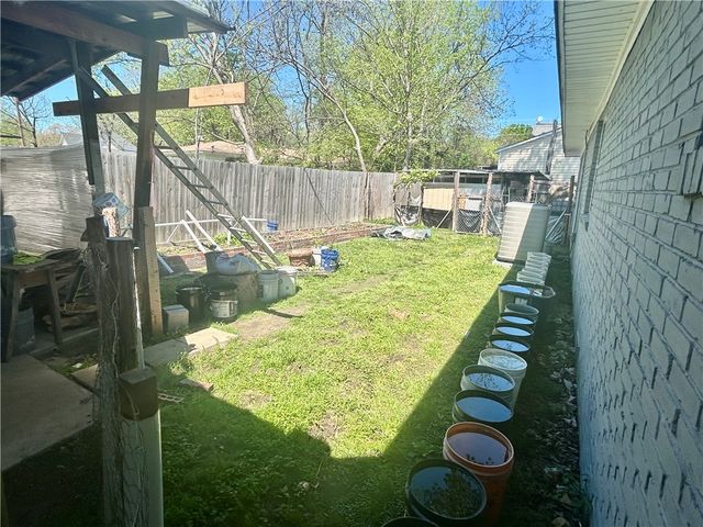 103 Ave 4 NW, Atkins, AR 72823