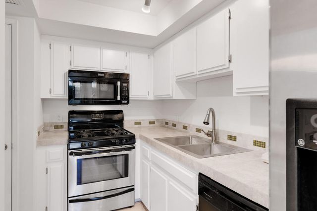 1150 E Palm Canyon Drive 51, Palm Springs, CA 92264