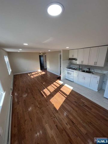 236-240 19th Avenue 3, Paterson, NJ 07504