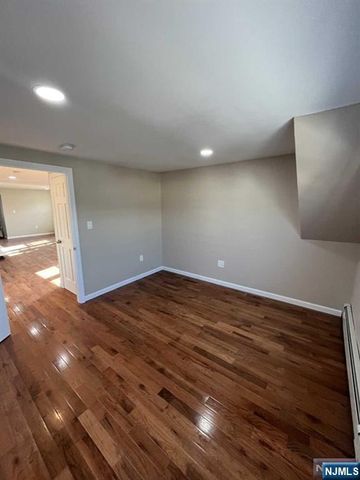 236-240 19th Avenue 3, Paterson, NJ 07504