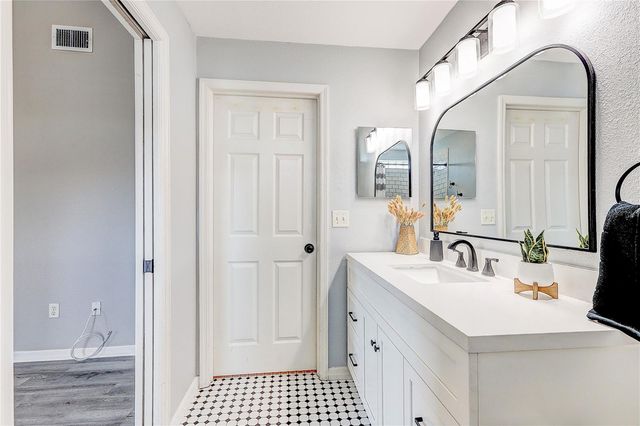 28725 SEASHELL COURT, Wesley Chapel, FL 33545