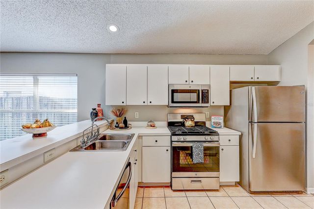 28725 SEASHELL COURT, Wesley Chapel, FL 33545