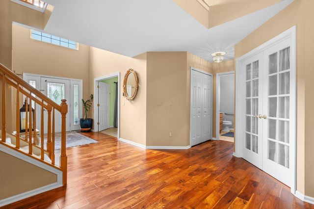 2240 Indian Creek Circle, Ann Arbor, MI 48105