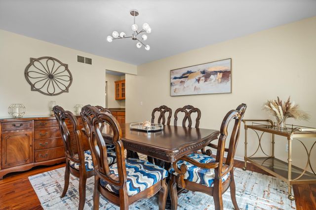 2240 Indian Creek Circle, Ann Arbor, MI 48105