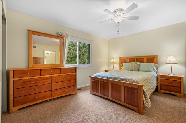 2240 Indian Creek Circle, Ann Arbor, MI 48105
