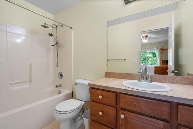 2240 Indian Creek Circle, Ann Arbor, MI 48105