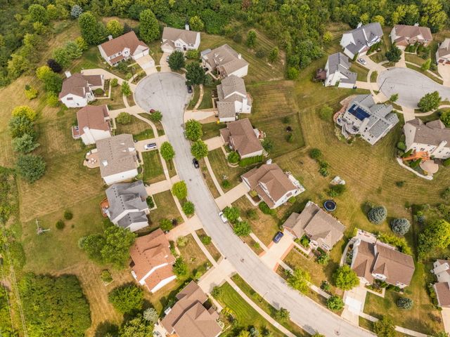2240 Indian Creek Circle, Ann Arbor, MI 48105