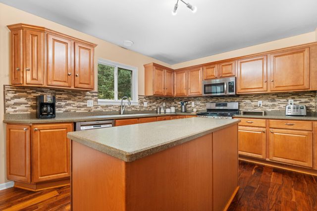 2240 Indian Creek Circle, Ann Arbor, MI 48105