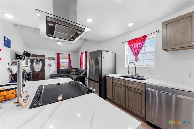 8676 Fm 932, Hamilton, TX 76531