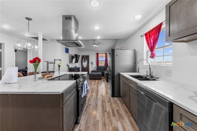8676 Fm 932, Hamilton, TX 76531