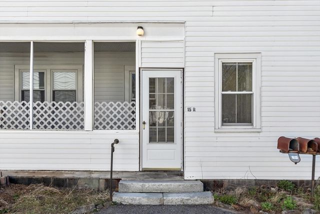 15R Warren Ave 15R, Chelmsford, MA 01824