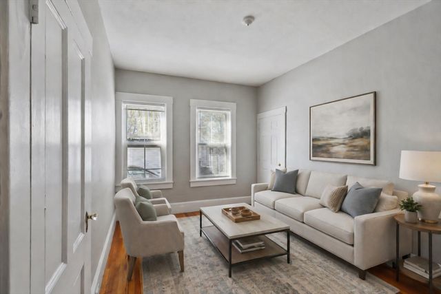 15R Warren Ave 15R, Chelmsford, MA 01824