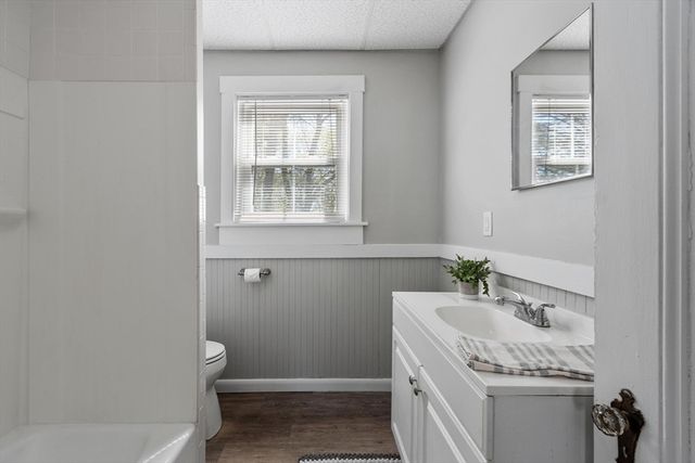 15R Warren Ave 15R, Chelmsford, MA 01824