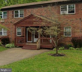 806 GARNET DR, Burlington, NJ 08016