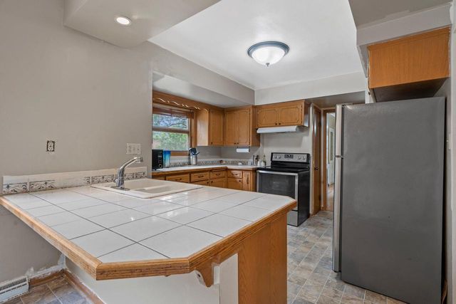 613 Pleasant View STREET, Wauwatosa, WI 53226