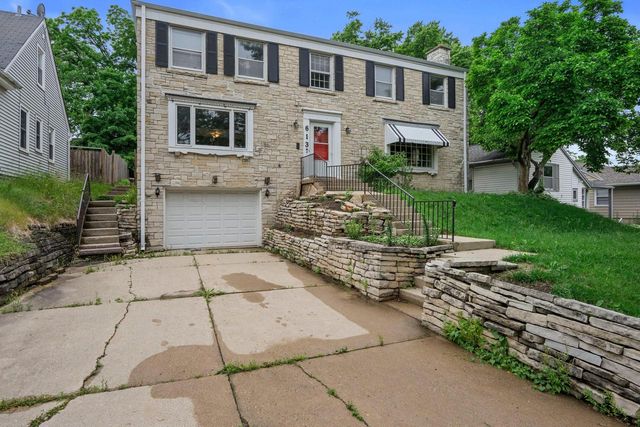 613 Pleasant View STREET, Wauwatosa, WI 53226