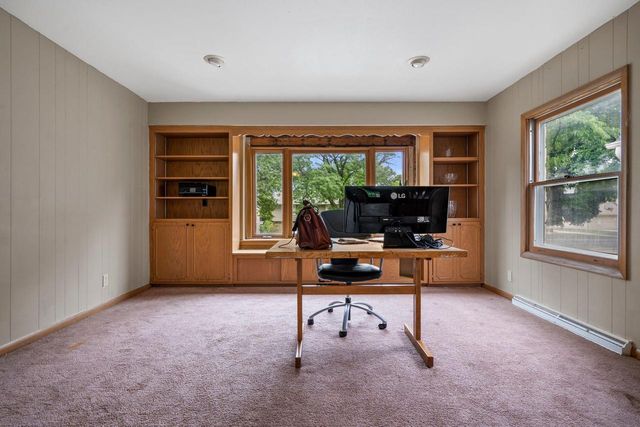 613 Pleasant View STREET, Wauwatosa, WI 53226