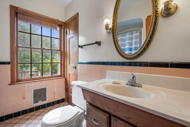 613 Pleasant View STREET, Wauwatosa, WI 53226