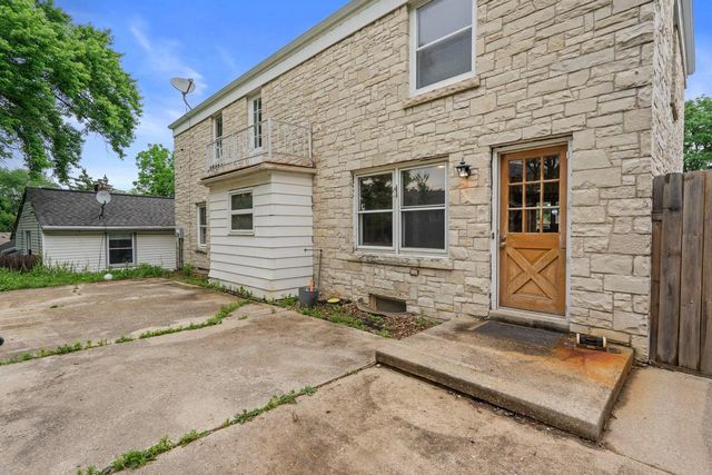 613 Pleasant View STREET, Wauwatosa, WI 53226