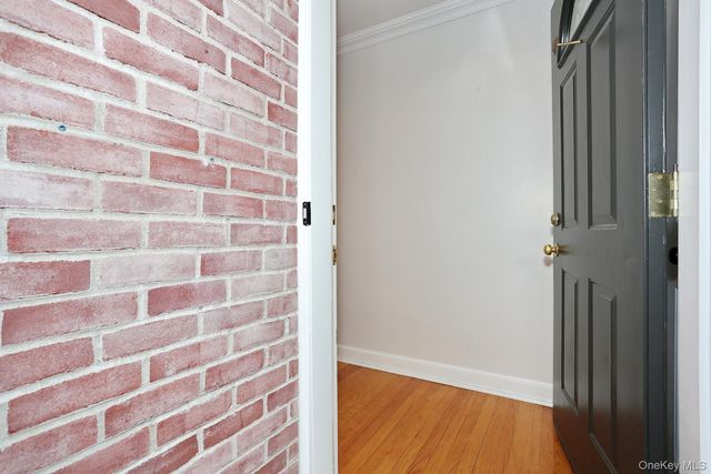29 Clinton Avenue, Tappan, NY 10983