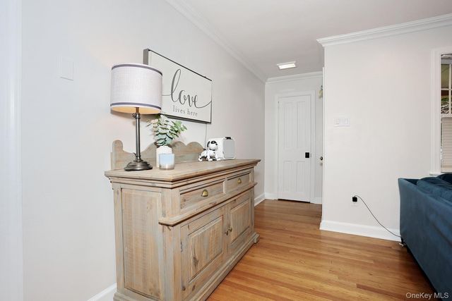 29 Clinton Avenue, Tappan, NY 10983