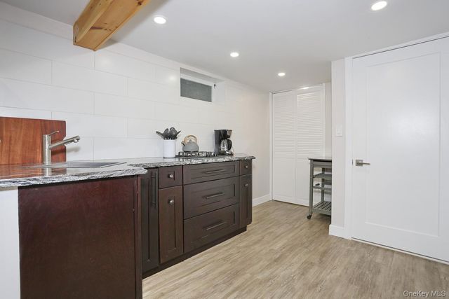 29 Clinton Avenue, Tappan, NY 10983