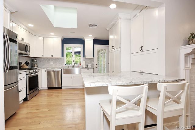 29 Clinton Avenue, Tappan, NY 10983