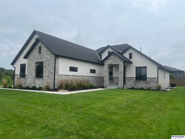 8909 Appaloosa Lane, Lincoln, NE 68520