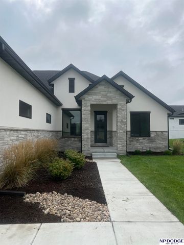 8909 Appaloosa Lane, Lincoln, NE 68520