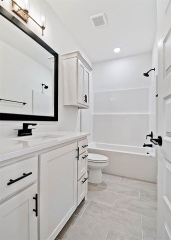 35 Chelmsworth Drive, Bella Vista, AR 72715