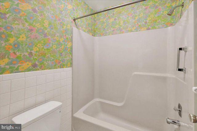 8-A OLYMPIC DR, Reading, PA 19607