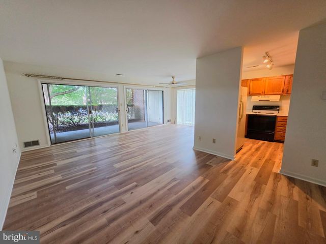 8-A OLYMPIC DR, Reading, PA 19607