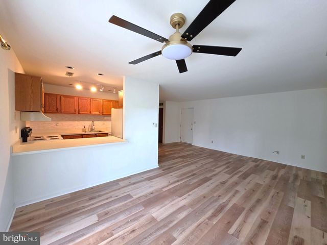 8-A OLYMPIC DR, Reading, PA 19607