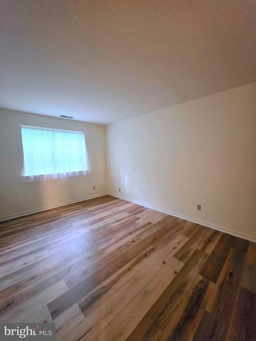 8-A OLYMPIC DR, Reading, PA 19607