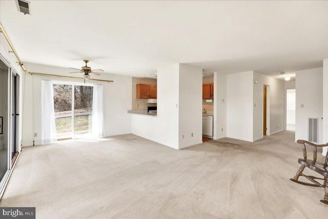 8-A OLYMPIC DR, Reading, PA 19607