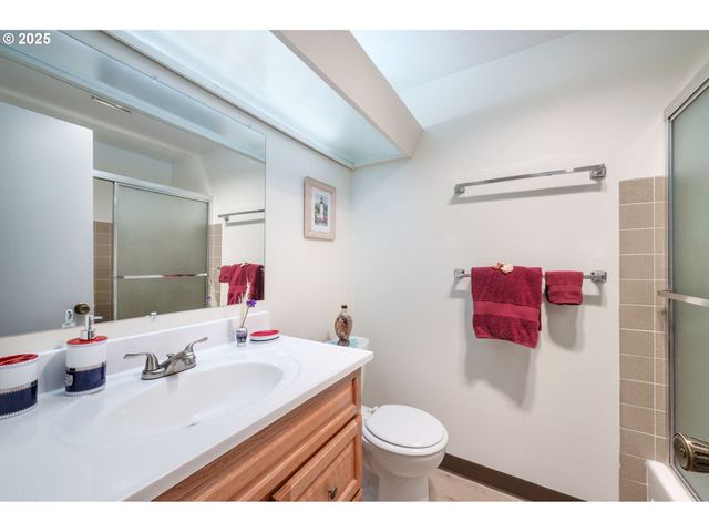 4059 DONALD St, Eugene, OR 97405