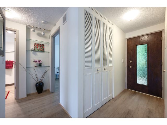 4059 DONALD St, Eugene, OR 97405