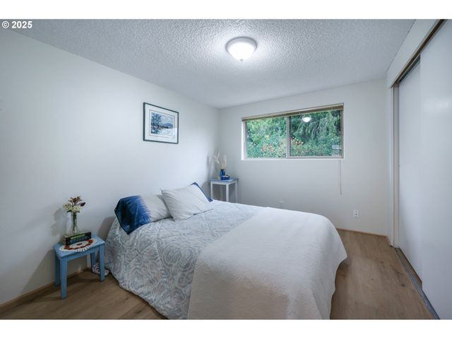 4059 DONALD St, Eugene, OR 97405