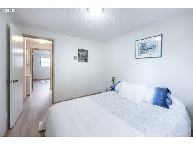 4059 DONALD St, Eugene, OR 97405