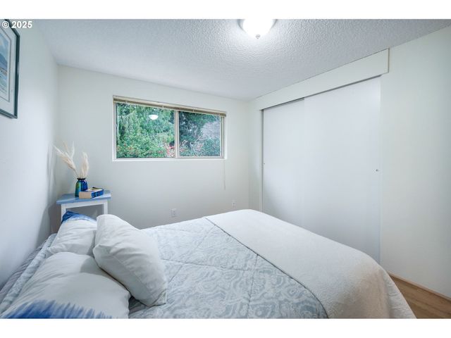 4059 DONALD St, Eugene, OR 97405